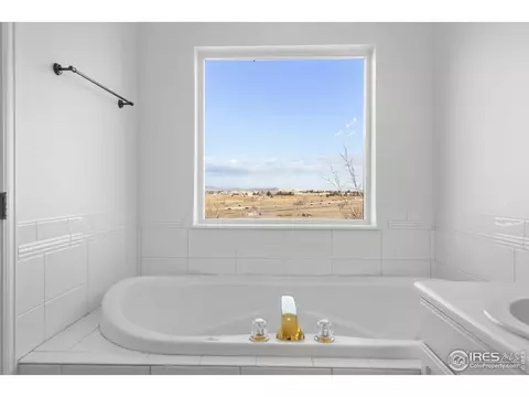 Bath - 6663 Bean Mountain Ln, Boulder, CO 80301 photo 1 of 4
