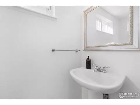 Bath - 6663 Bean Mountain Ln, Boulder, CO 80301 photo 4 of 4