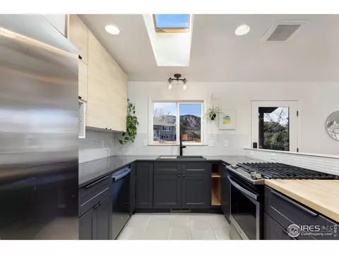 4445 Squires Cir, Boulder, CO 80305 photo 10
