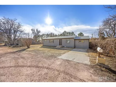 121 Willow Cir Dr, Loveland, CO 80537