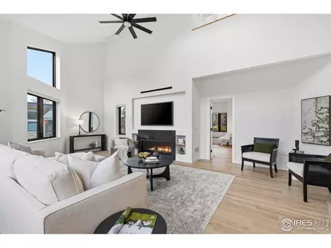 Living - 7312 Island Cir, Boulder, CO 80301 photo 2 of 5