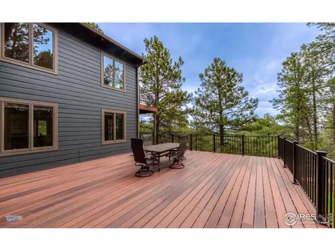 Exterior - 335 Pine Tree Ln, Boulder, CO 80304 photo 7 of 8