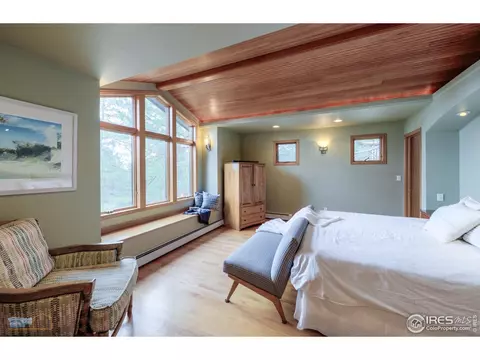 Bedroom - 335 Pine Tree Ln, Boulder, CO 80304 photo 2 of 4