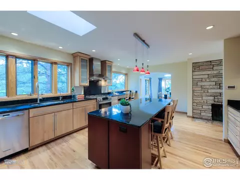 Kitchen - 335 Pine Tree Ln, Boulder, CO 80304 photo 3 of 3