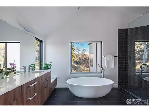 Bath - 210 Cactus Ct, Boulder, CO 80304 photo 1 of 4
