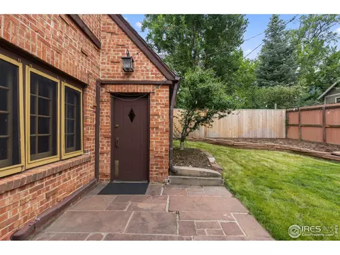 Exterior - 911 Lincoln Pl, Boulder, CO 80302 photo 5 of 8