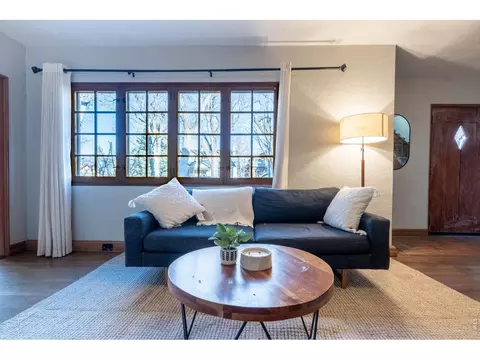 Living - 911 Lincoln Pl, Boulder, CO 80302 photo 8 of 10