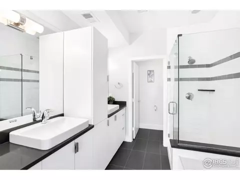 Bath - 2139 N Downing St, Denver, CO 80205 photo 3 of 4
