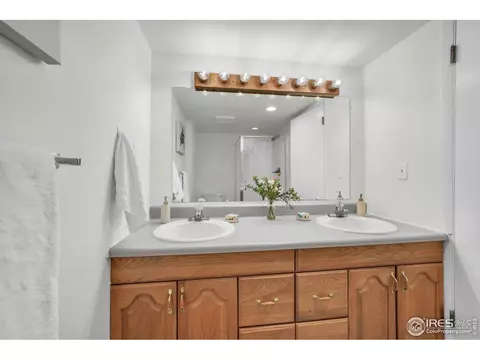 Bath - 4453 Hamilton Ct, Boulder, CO 80305 photo 3 of 3