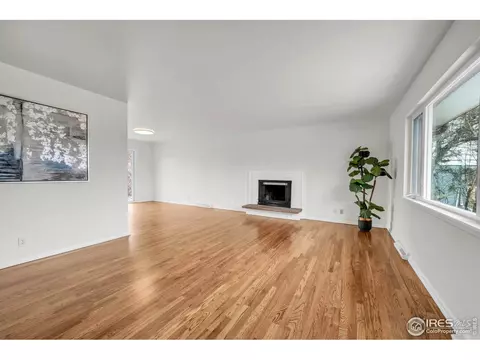 Living - 4453 Hamilton Ct, Boulder, CO 80305 photo 8 of 10