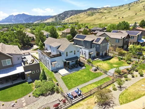 View/Area - 835 Yellow Pine Ave, Boulder, CO 80304 photo 3 of 5