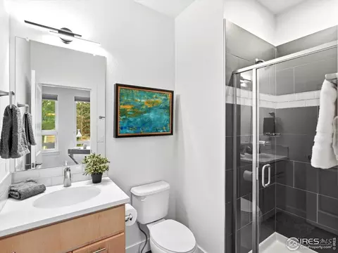 Bath - 835 Yellow Pine Ave, Boulder, CO 80304 photo 1 of 6