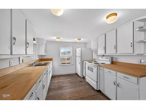 Kitchen - 6087 Indian Rd, Boulder, CO 80301 photo 1 of 2