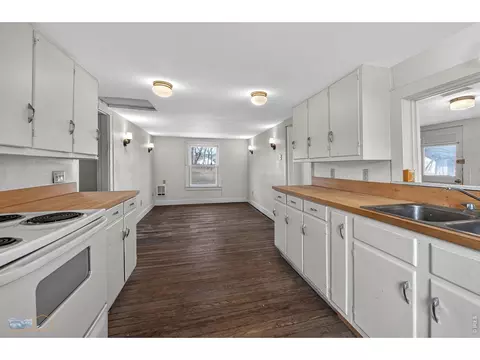 Kitchen - 6087 Indian Rd, Boulder, CO 80301 photo 2 of 2