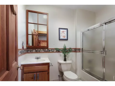 Bath - 35 Cody Ct, Lyons, CO 80540 photo 5 of 5