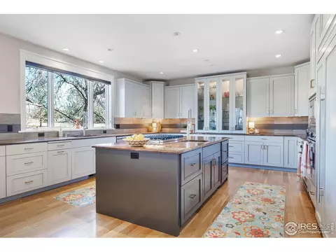 Kitchen - 7205 Rustic Trl, Boulder, CO 80301 photo 5 of 7