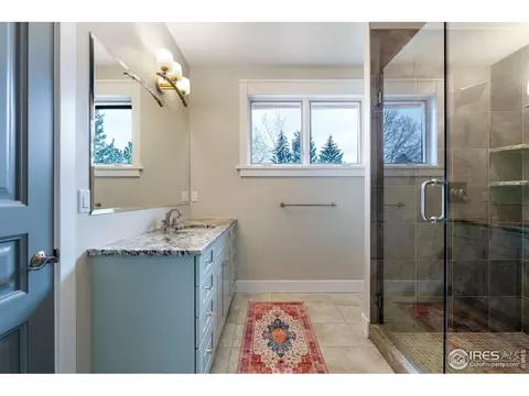 Bath - 7205 Rustic Trl, Boulder, CO 80301 photo 4 of 7