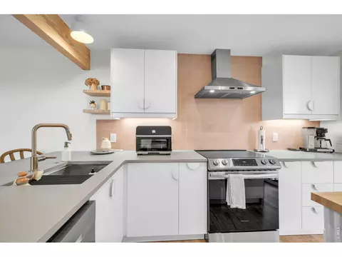 Kitchen - 4286 Greenbriar Blvd, Boulder, CO 80305 photo 2 of 6