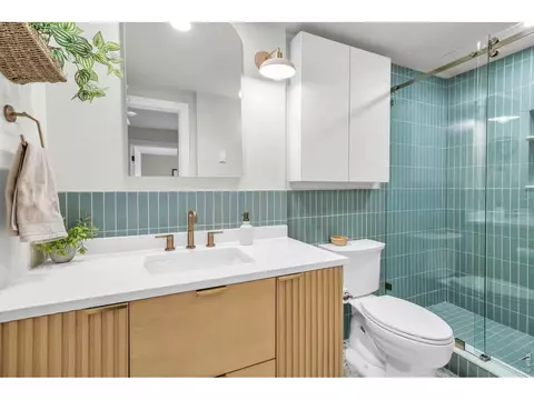 Bath - 4286 Greenbriar Blvd, Boulder, CO 80305 photo 4 of 4