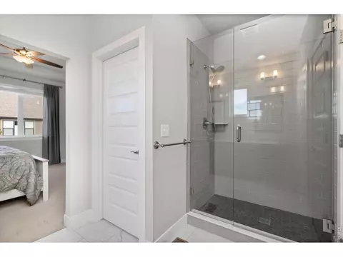 Bath - 6972 Foxton Ct, Timnath, CO 80547 photo 3 of 4