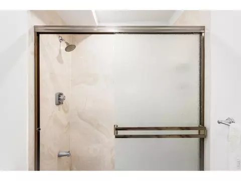 Bath - 300 Forest Ave, Boulder, CO 80304 photo 3 of 4