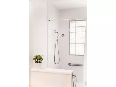 Bath - 300 Forest Ave, Boulder, CO 80304 photo 1 of 4