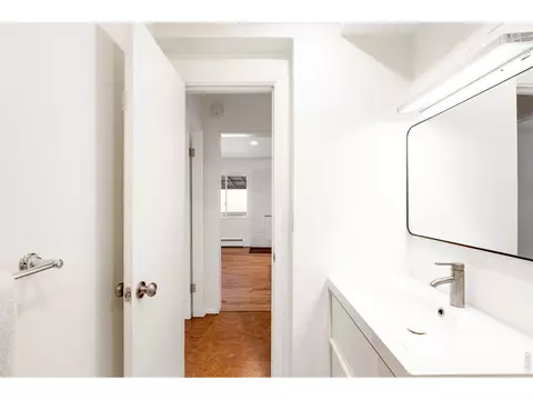 Bath - 300 Forest Ave, Boulder, CO 80304 photo 4 of 4