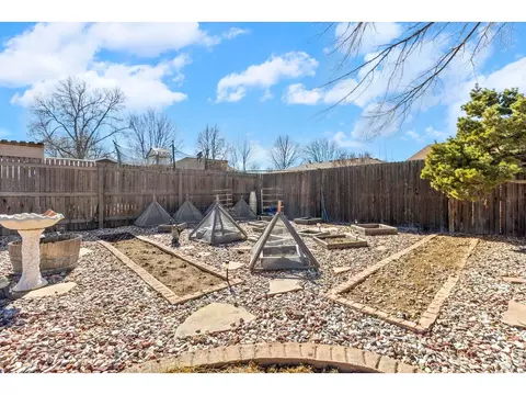 Exterior - 1407 Willow Dr, Berthoud, CO 80513 photo 6 of 10