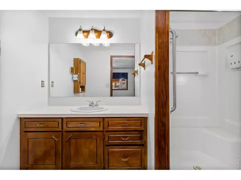 Bath - 1407 Willow Dr, Berthoud, CO 80513 photo 1 of 2
