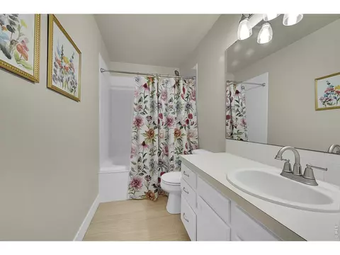 Bath - 1010 3rd St, Windsor, CO 80550 photo 4 of 5
