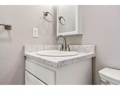Bath - 5120 Williams Fork Trl #206, Boulder, CO 80301 photo 2 of 2