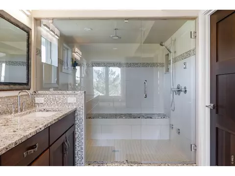Bath - 1525 Jennine Pl, Boulder, CO 80304 photo 3 of 3