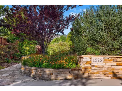 Exterior - 1525 Jennine Pl, Boulder, CO 80304 photo 4 of 12