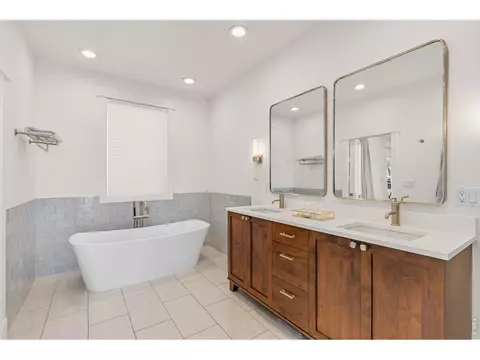 Bath - 1885 Quince Ave, Boulder, CO 80304 photo 3 of 7