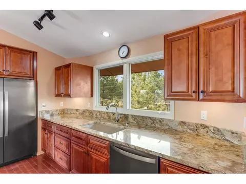 Kitchen - 3001 Eagle Ridge Rd, Lyons, CO 80540 photo 7 of 8