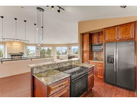 Kitchen - 3001 Eagle Ridge Rd, Lyons, CO 80540 photo 5 of 8