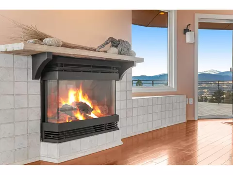 Living - 3001 Eagle Ridge Rd, Lyons, CO 80540 photo 7 of 11