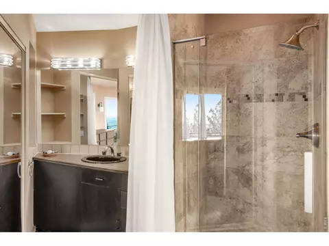 Bath - 3001 Eagle Ridge Rd, Lyons, CO 80540 photo 1 of 2