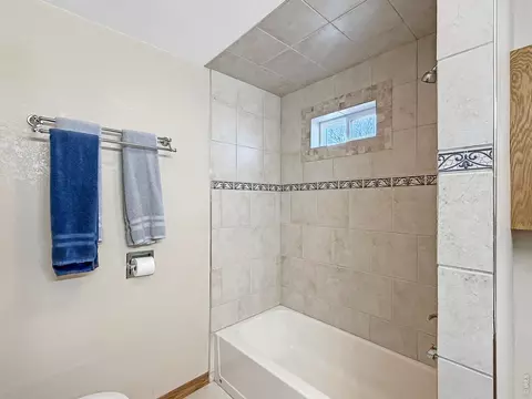 Bath - 502 State St, Sterling, CO 80751 photo 2 of 5