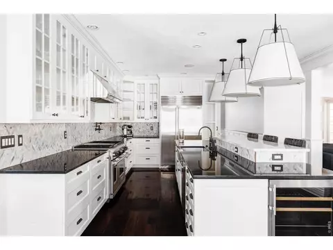 Kitchen - 521 Hawthorn Ave, Boulder, CO 80304 photo 2 of 2