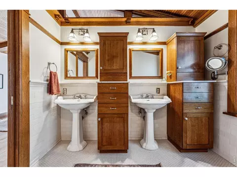 Bath - 851 14th St, Boulder, CO 80302 photo 2 of 5