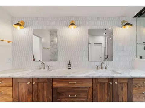 Bath - 865 Kalmia Ave, Boulder, CO 80304 photo 4 of 7