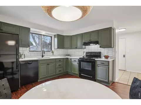 Kitchen - 210 Manhattan Dr, Boulder, CO 80303 photo 1 of 3