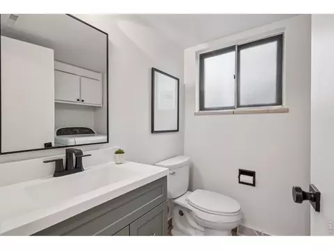 Bath - 210 Manhattan Dr, Boulder, CO 80303 photo 1 of 3