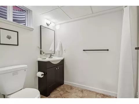 Bath - 210 Manhattan Dr, Boulder, CO 80303 photo 3 of 3