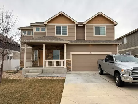 1525 Wavecrest Dr, Windsor, CO 80550