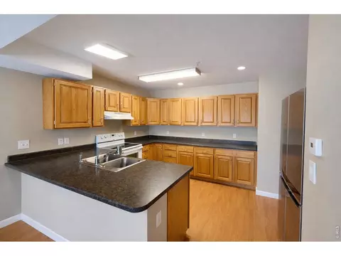 Kitchen - 4591 Sunnyside Pl #D, Boulder, CO 80301 photo 1 of 2