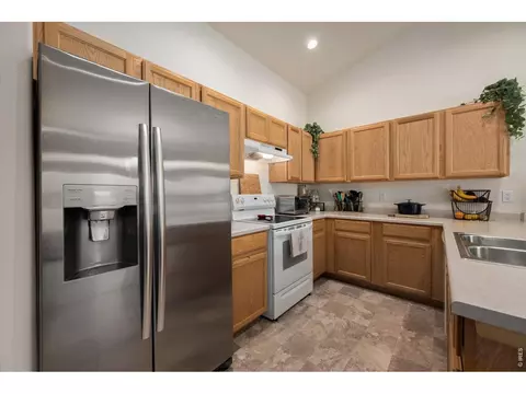 Kitchen - 970 Greenbrook Dr, Windsor, CO 80550 photo 4 of 6