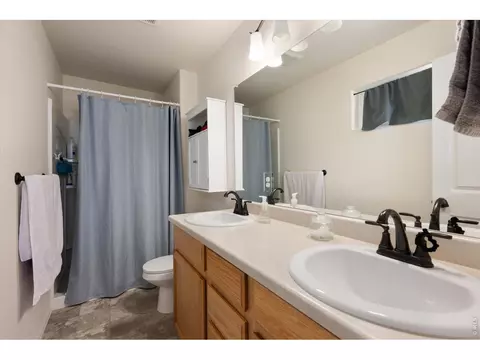 Bath - 970 Greenbrook Dr, Windsor, CO 80550 photo 1 of 2