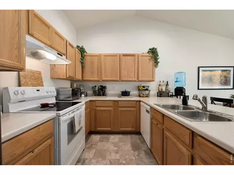 Kitchen - 970 Greenbrook Dr, Windsor, CO 80550 photo 3 of 6